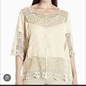 NWT Democracy Cream Crochet Flowy Sleeve Embrodiered Blouse